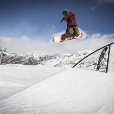 La llibertat del surf de neu