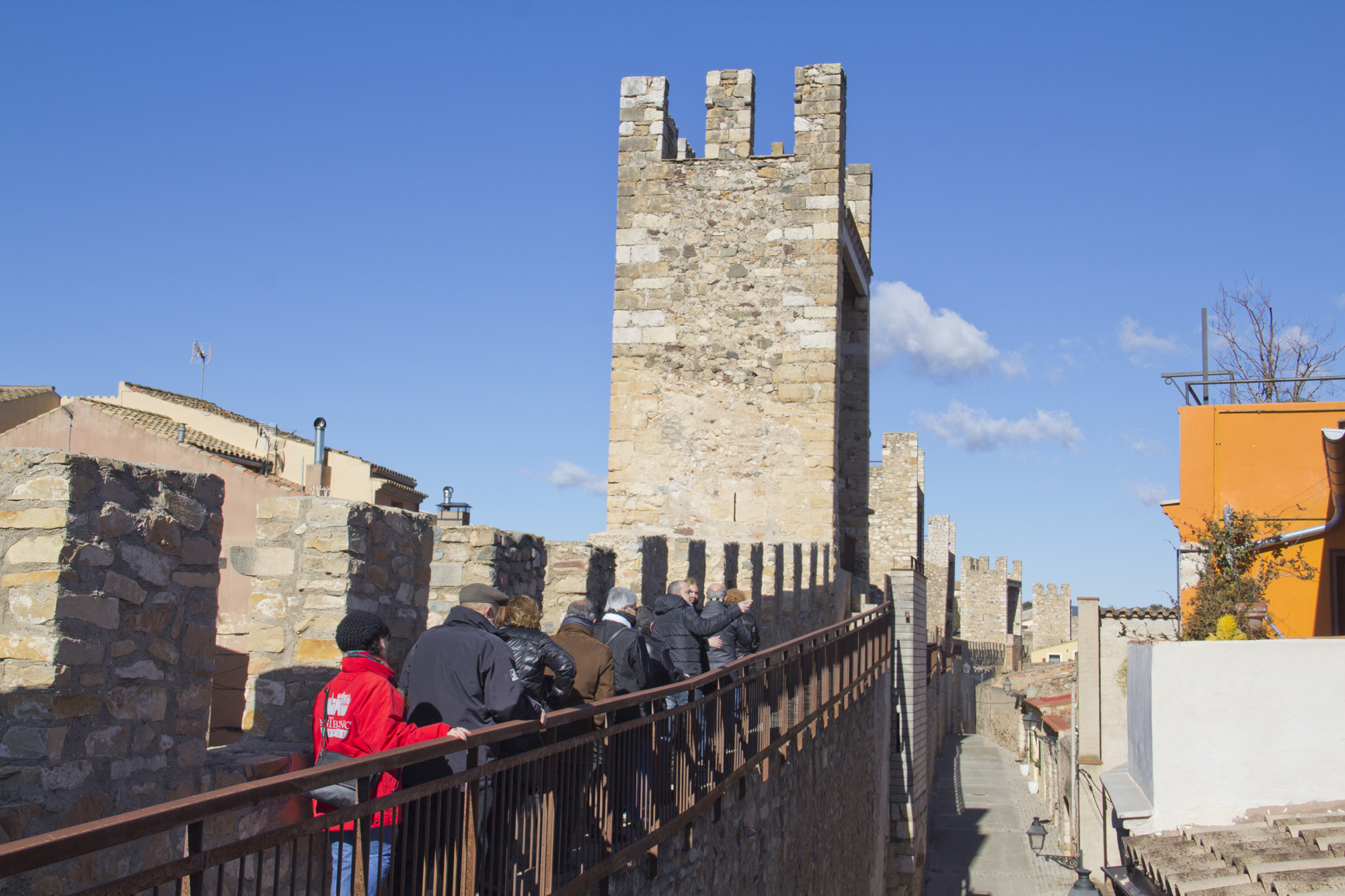 Visita a la muralla de Montblanc con degustación / Ayuntamiento de Montblanc