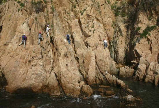 Via ferrada de la cala del Molí.