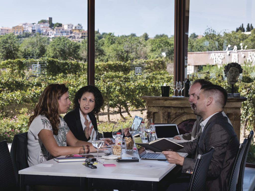 Reunió de negocis al Celler Avgvstvs Forvm / Gemma Miralda