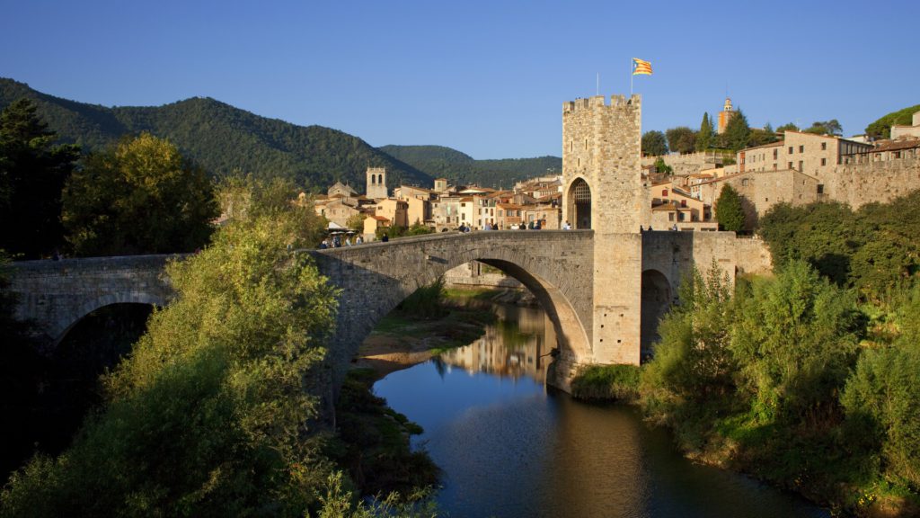 Panoràmica de Besalú / Oriol Clavera